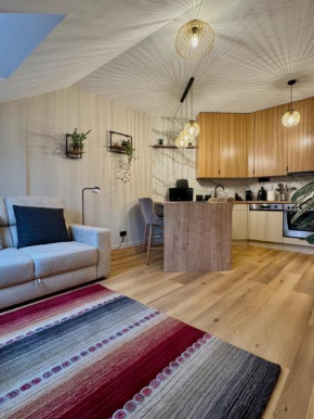 Standard Apartment by Hi5- Kiraly Beautiful Studio
